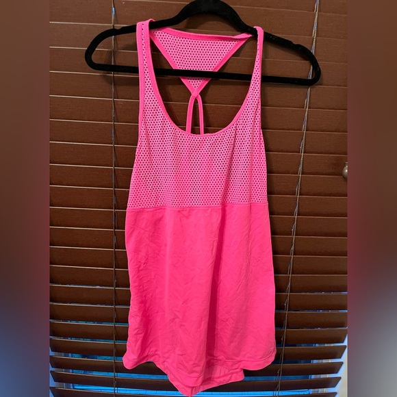 Lorna Jane tank worn once - Picture 1 of 2